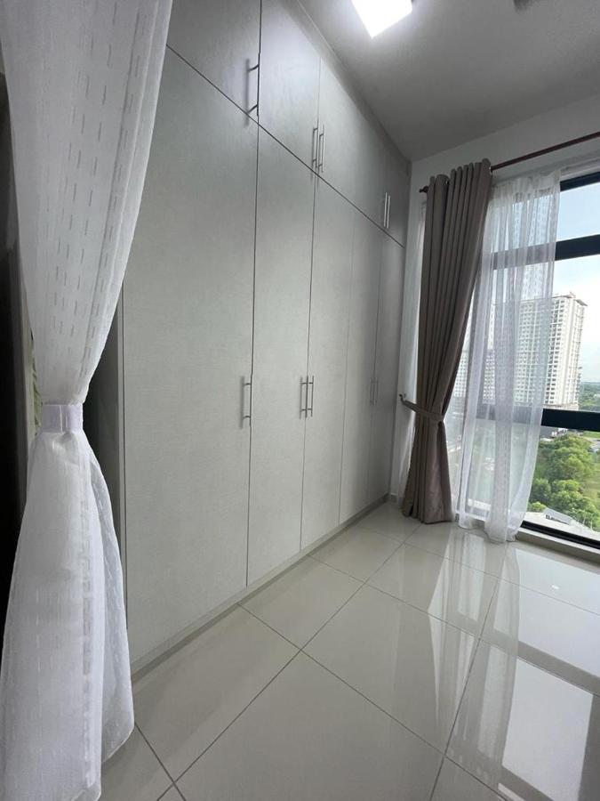 Kyra Homestay Centrus Soho Cyberjaya *Wifi And Pool* Exterior foto